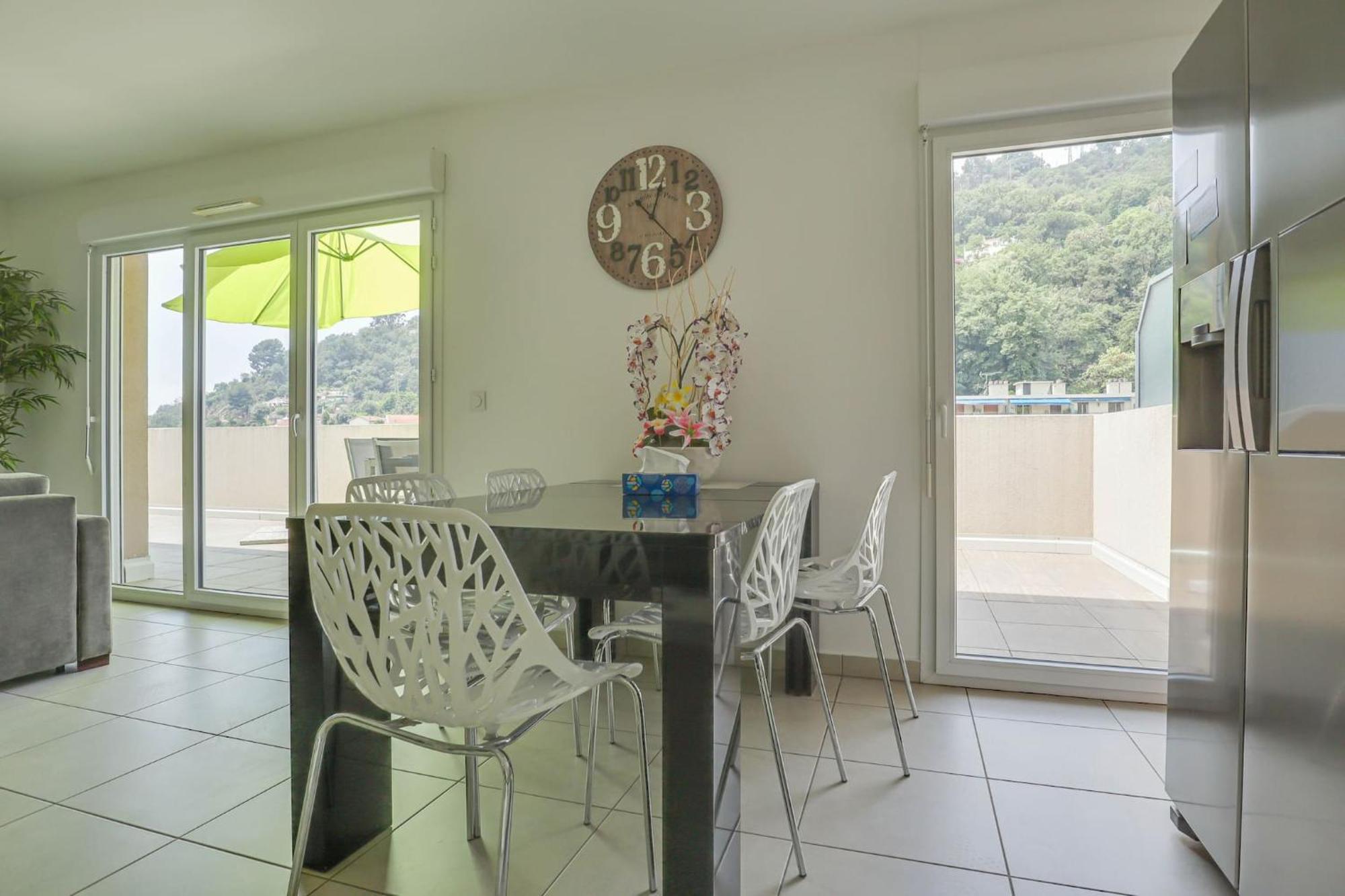 Spacieux Rooftop Parking, Terrasse Ensoleillee Μεντόν Εξωτερικό φωτογραφία