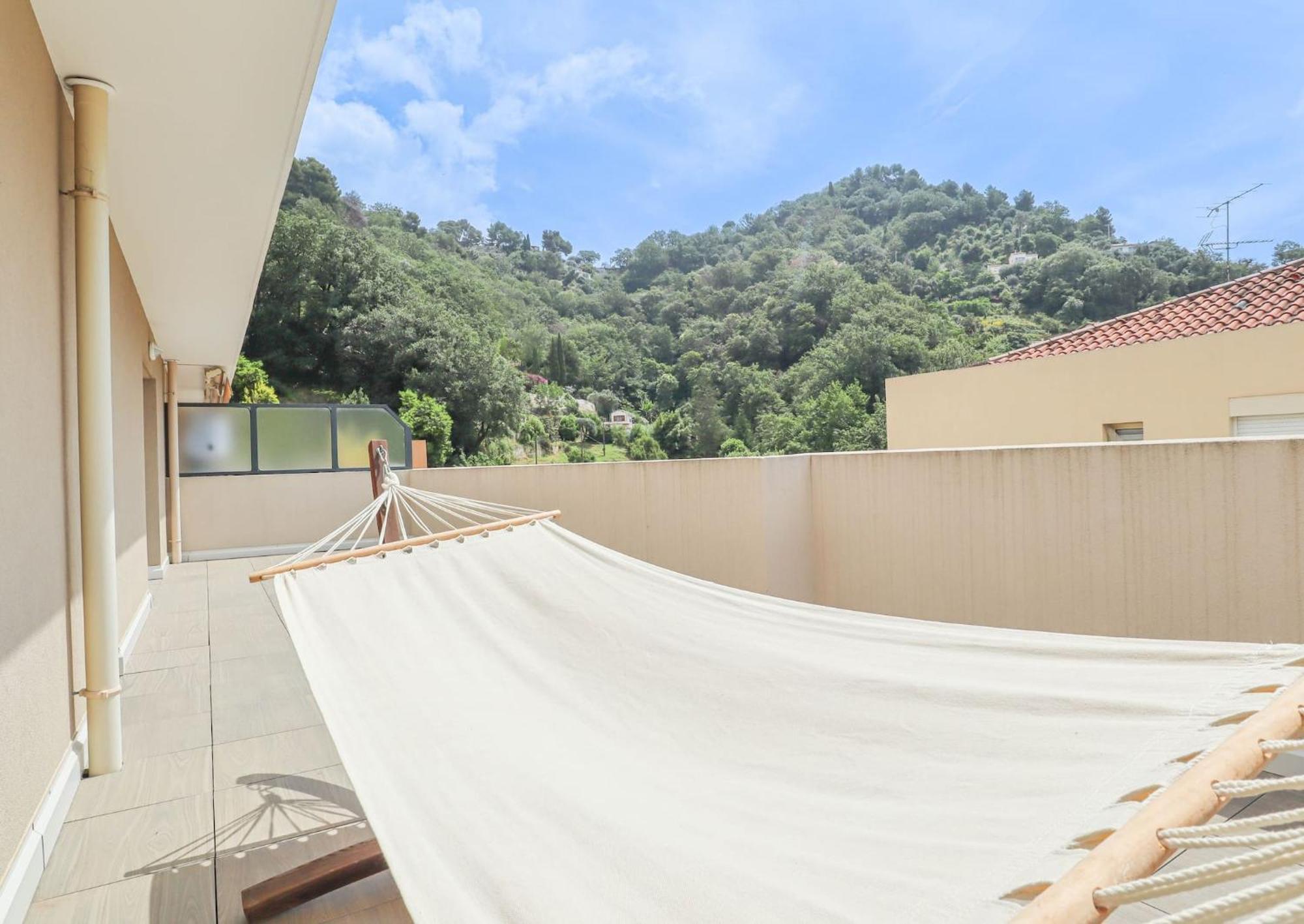 Spacieux Rooftop Parking, Terrasse Ensoleillee Μεντόν Εξωτερικό φωτογραφία